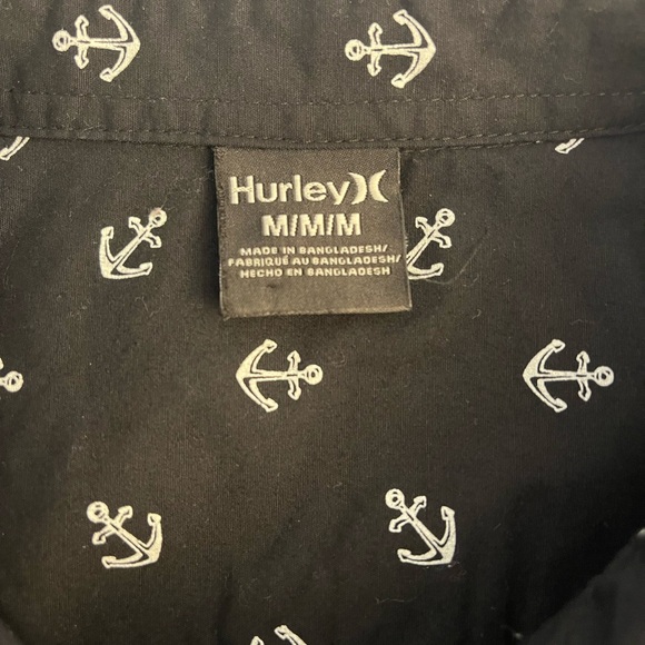 Hurley short sleeve casual “anchor” shirt. Size medium. - Picture 3 of 4